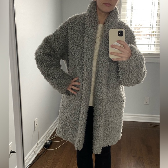 Aritzia Wilfred Coat - Picture 3 of 4